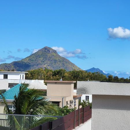 Sunsetview Beach Apartment Flic en Flac Exterior photo
