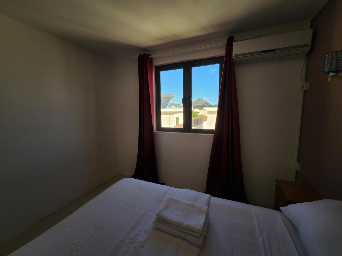 Sunsetview Beach Apartment Flic en Flac Exterior photo