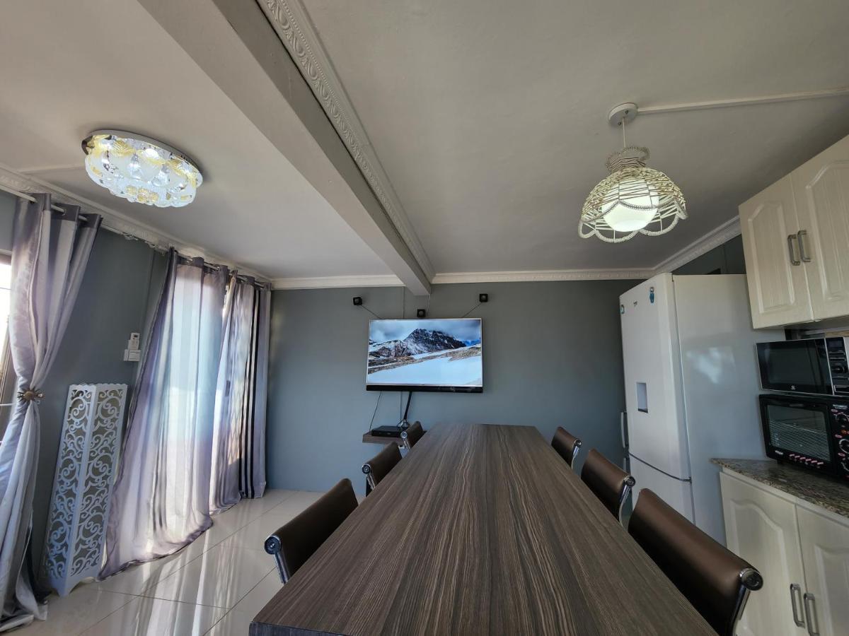 Sunsetview Beach Apartment Flic en Flac Exterior photo